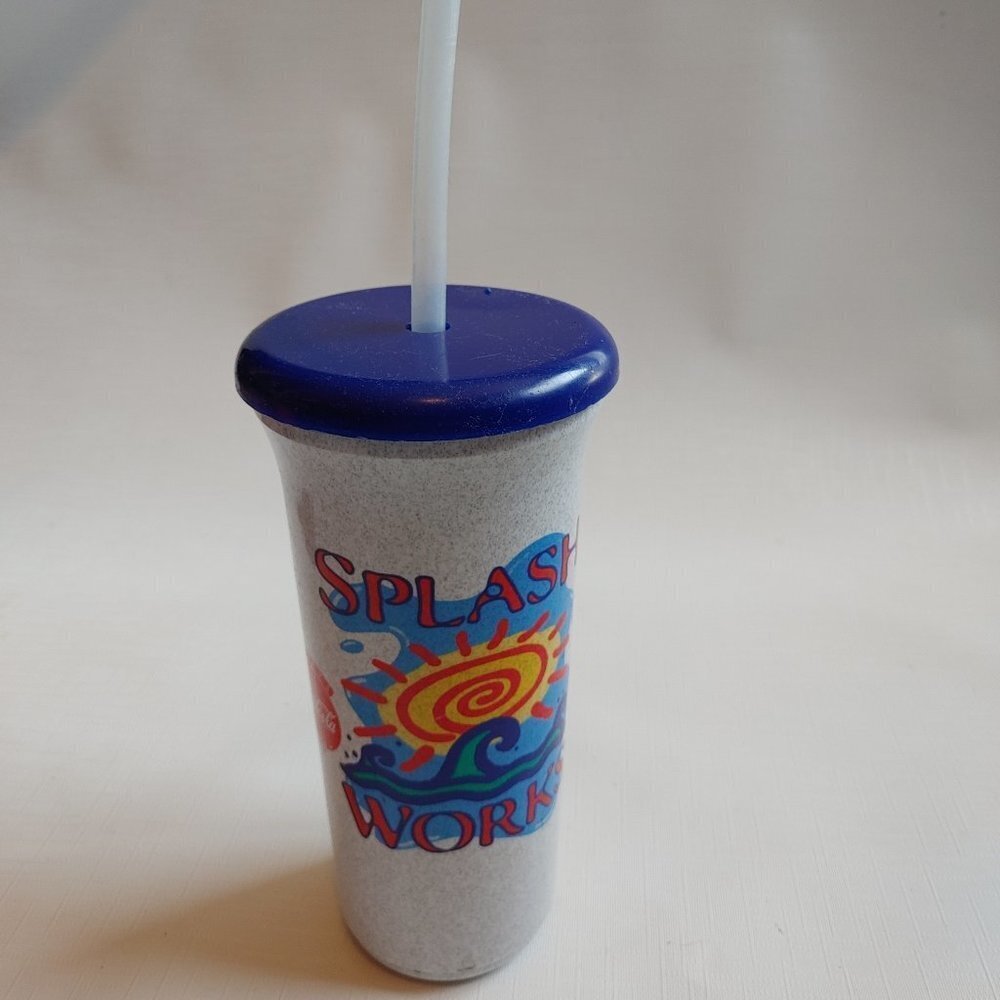 RETRO Canada's Wonderland SPLASH WORKS Drink Cup with Straw